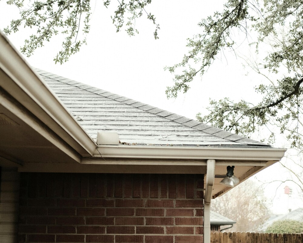  Gutter Cleaning